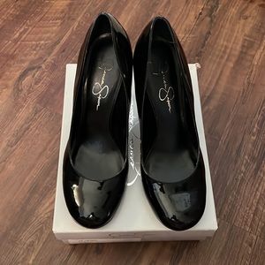 Jessica Simpson Size 9 Black Patent Pumps